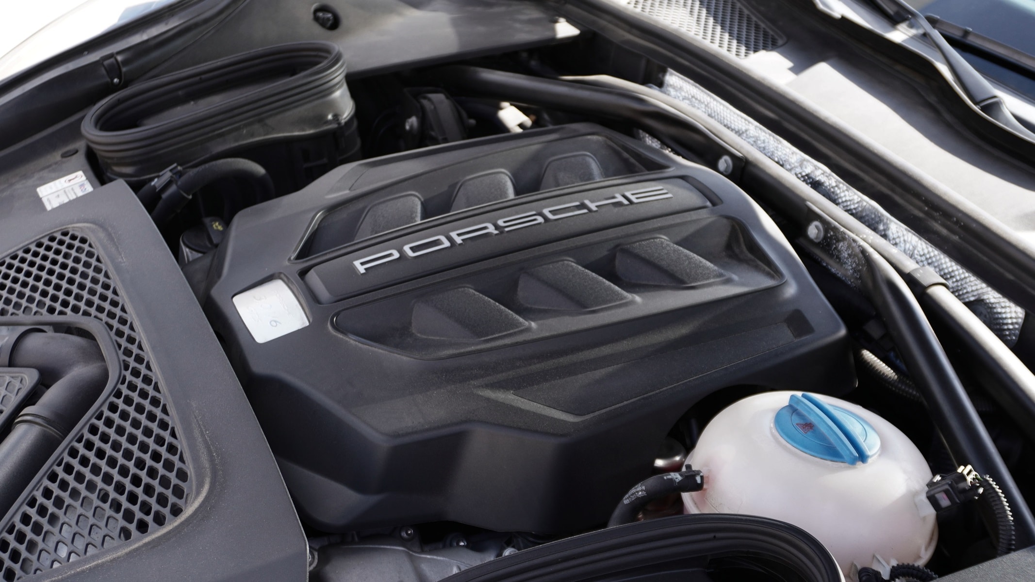 Porsche Macan engine bay